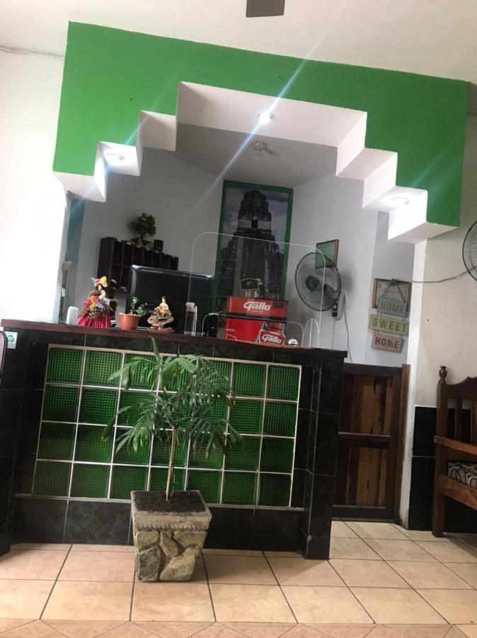 Green Monkey Hostel Flores Exterior photo